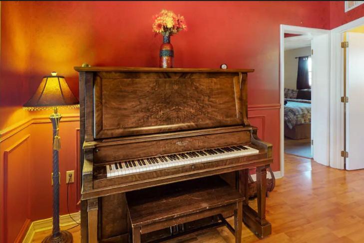 The Grand Suite - Tradewinds Eureka Springs Esterno foto